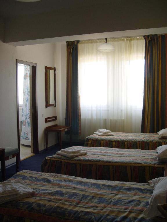 Hotel Astra Braşov Habitación foto